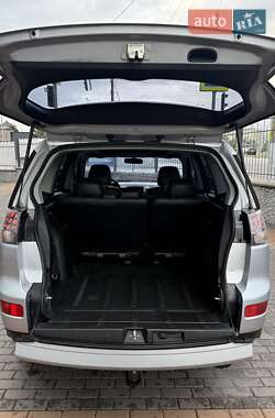 Внедорожник / Кроссовер Mitsubishi Outlander 2007 в 