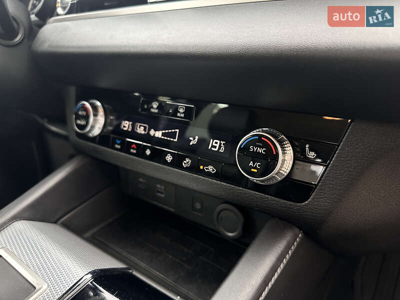 Внедорожник / Кроссовер Mitsubishi Outlander 2022 в Запорожье