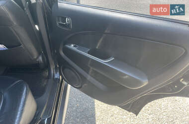 Внедорожник / Кроссовер Mitsubishi Outlander 2005 в 