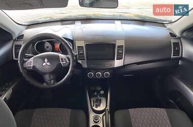 Внедорожник / Кроссовер Mitsubishi Outlander 2008 в 