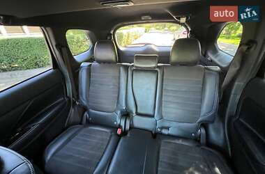 Позашляховик / Кросовер Mitsubishi Outlander 2019 в 
