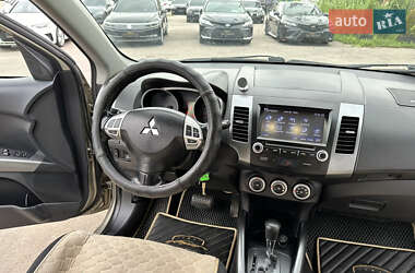 Внедорожник / Кроссовер Mitsubishi Outlander 2009 в Харькове