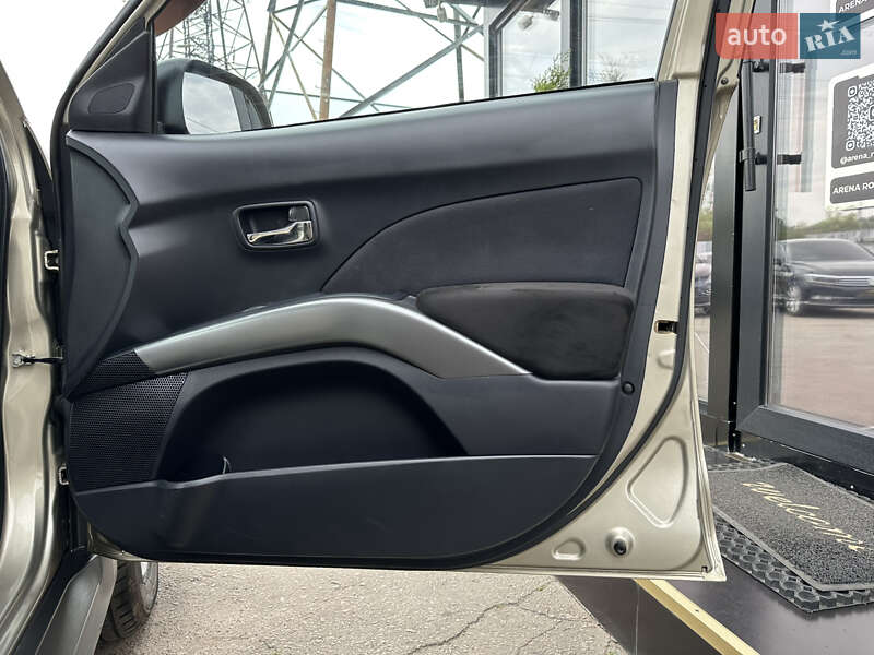 Внедорожник / Кроссовер Mitsubishi Outlander 2009 в Харькове