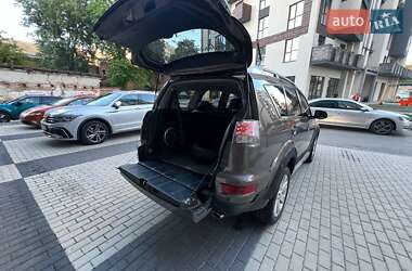 Внедорожник / Кроссовер Mitsubishi Outlander 2010 в 