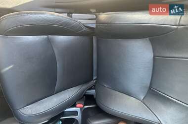 Внедорожник / Кроссовер Mitsubishi Outlander 2010 в 