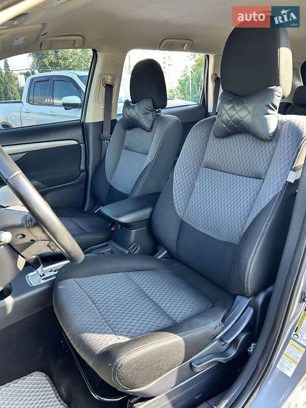 Внедорожник / Кроссовер Mitsubishi Outlander 2014 в Сумах