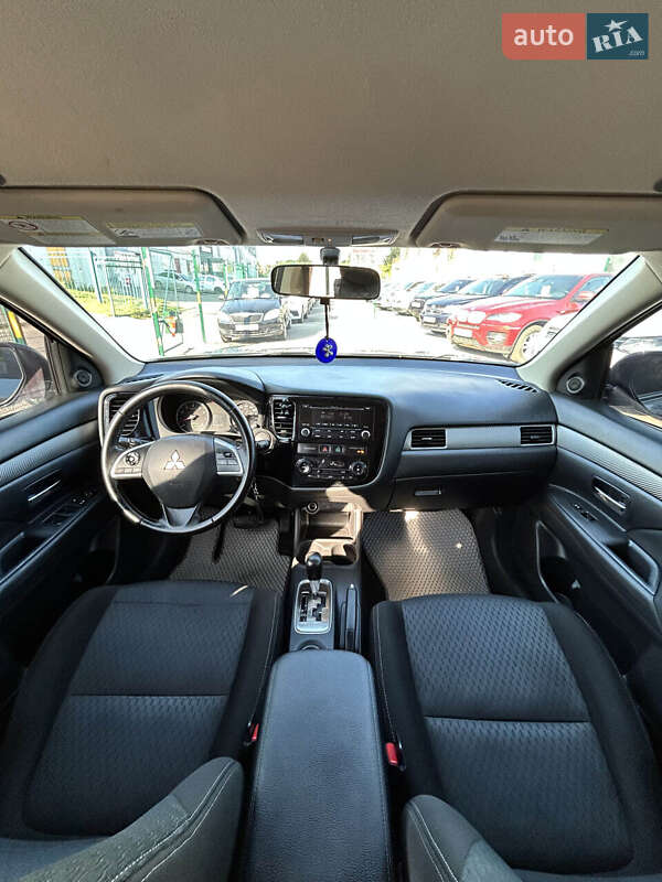 Внедорожник / Кроссовер Mitsubishi Outlander 2014 в Сумах