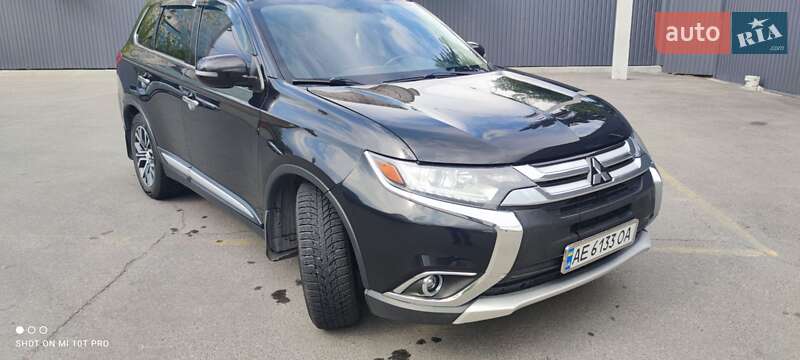 Mitsubishi Outlander 2016