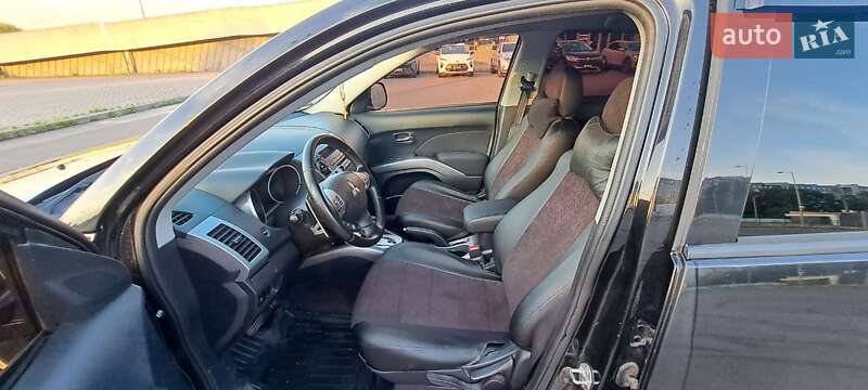 Позашляховик / Кросовер Mitsubishi Outlander 2012 в Львові