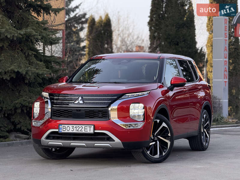 Позашляховик / Кросовер Mitsubishi Outlander 2021 в Тернополі
