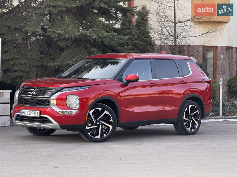 Позашляховик / Кросовер Mitsubishi Outlander 2021 в Тернополі