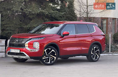 Внедорожник / Кроссовер Mitsubishi Outlander 2021 в 