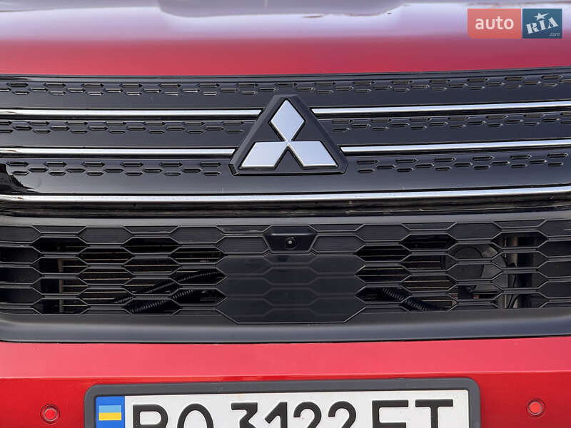 Позашляховик / Кросовер Mitsubishi Outlander 2021 в Тернополі