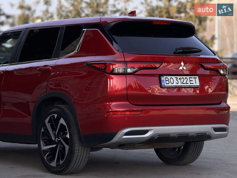 Позашляховик / Кросовер Mitsubishi Outlander 2021 в Тернополі