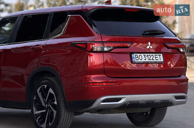 Внедорожник / Кроссовер Mitsubishi Outlander 2021 в 