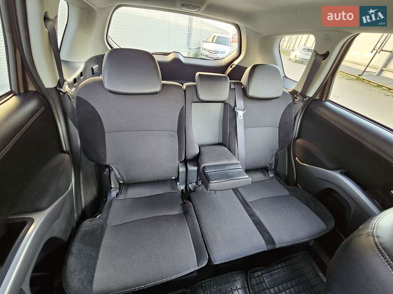 Внедорожник / Кроссовер Mitsubishi Outlander 2012 в Ивано-Франковске