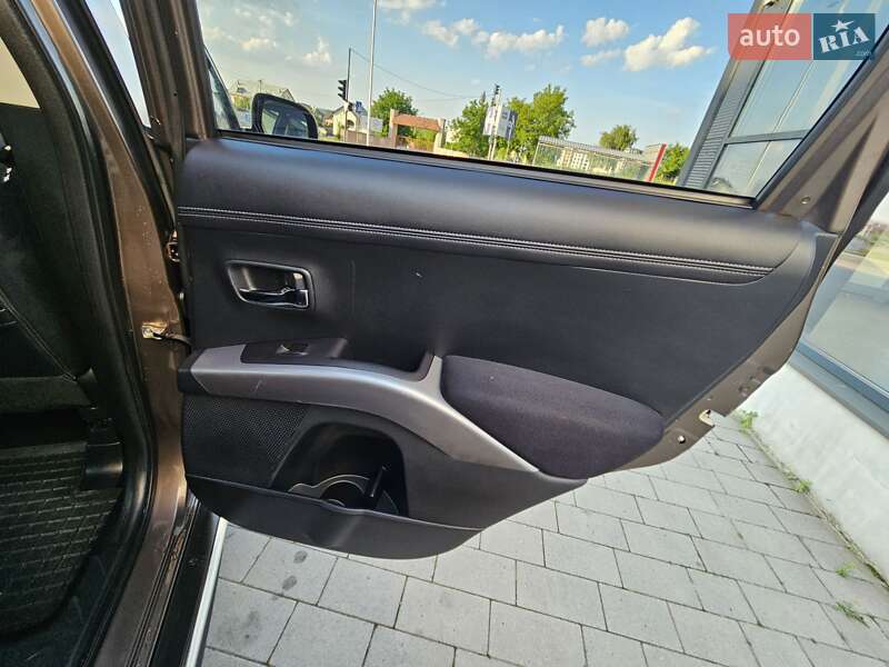 Внедорожник / Кроссовер Mitsubishi Outlander 2012 в Ивано-Франковске