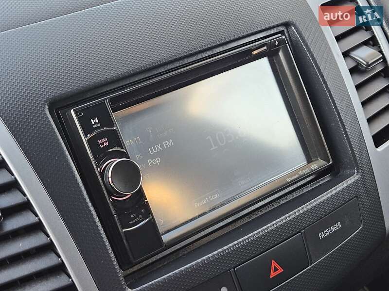Внедорожник / Кроссовер Mitsubishi Outlander 2012 в Ивано-Франковске