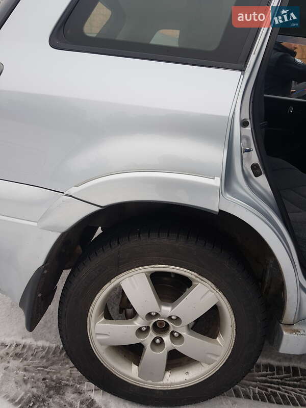 Позашляховик / Кросовер Mitsubishi Outlander 2008 в Маневичах