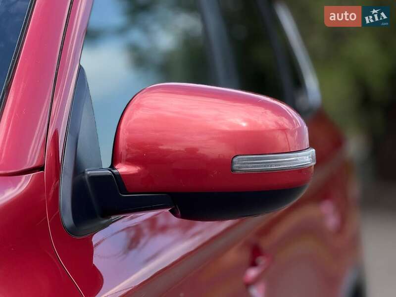 Внедорожник / Кроссовер Mitsubishi Outlander 2014 в Кривом Роге