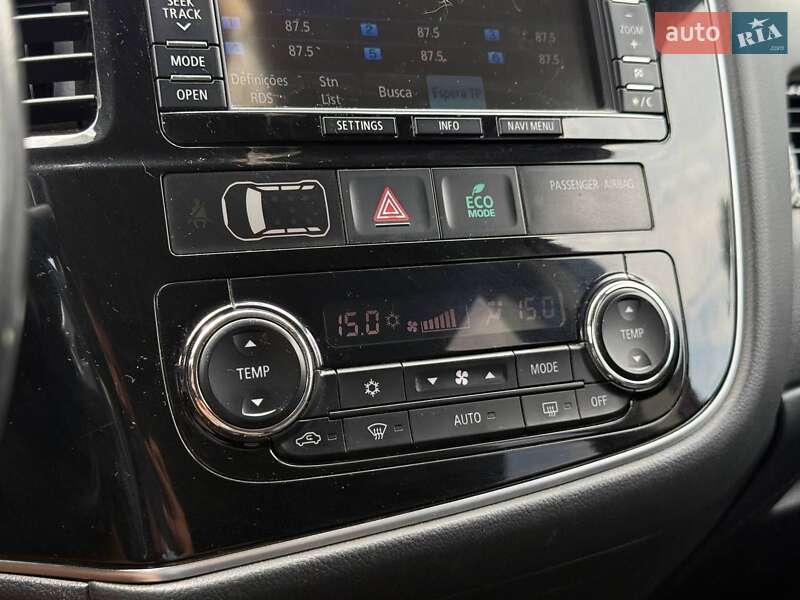 Внедорожник / Кроссовер Mitsubishi Outlander 2014 в Кривом Роге