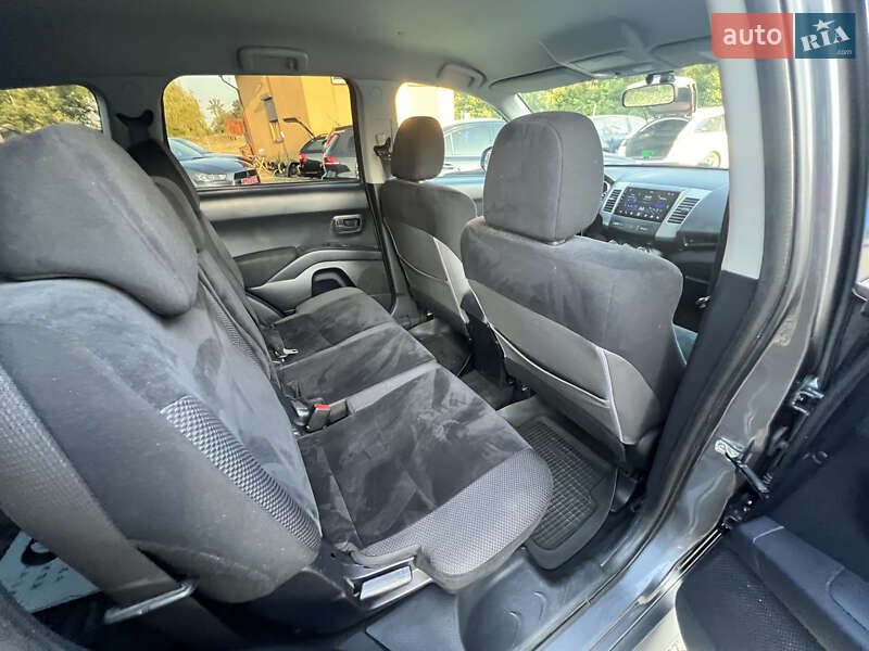 Внедорожник / Кроссовер Mitsubishi Outlander 2011 в Коломые