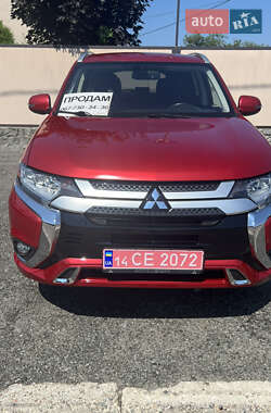 Позашляховик / Кросовер Mitsubishi Outlander 2018 в Дніпрі