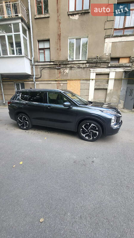 Внедорожник / Кроссовер Mitsubishi Outlander 2024 в Дергачах фото 16 Внедорожник / Кроссовер Mitsubishi Outlander 2024 в Дергачах