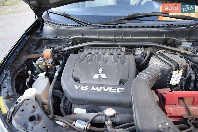 Внедорожник / Кроссовер Mitsubishi Outlander 2008 в Ивано-Франковске