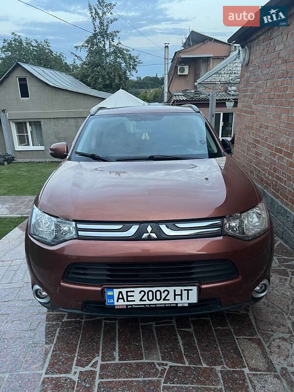 Mitsubishi Outlander 2013