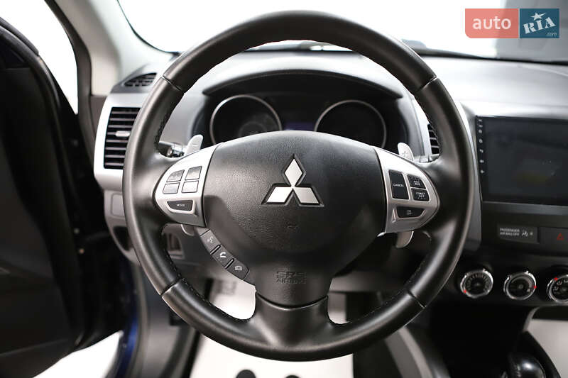 Позашляховик / Кросовер Mitsubishi Outlander 2012 в Дрогобичі