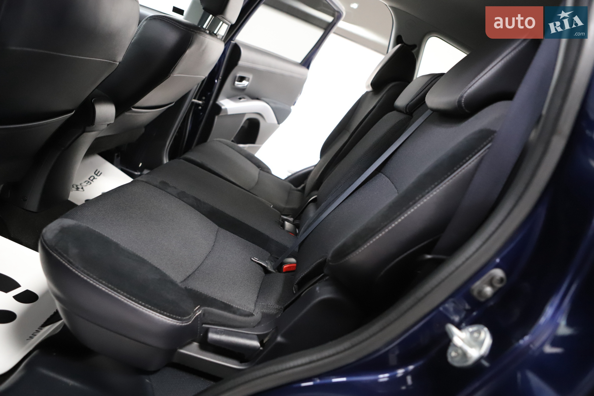 2012 Mitsubishi Outlander - мініатюра 93