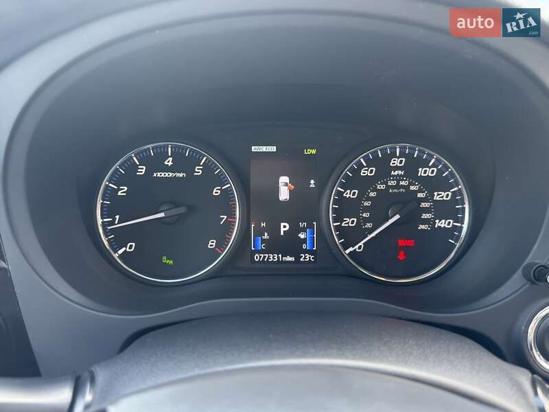 Внедорожник / Кроссовер Mitsubishi Outlander 2016 в Киеве