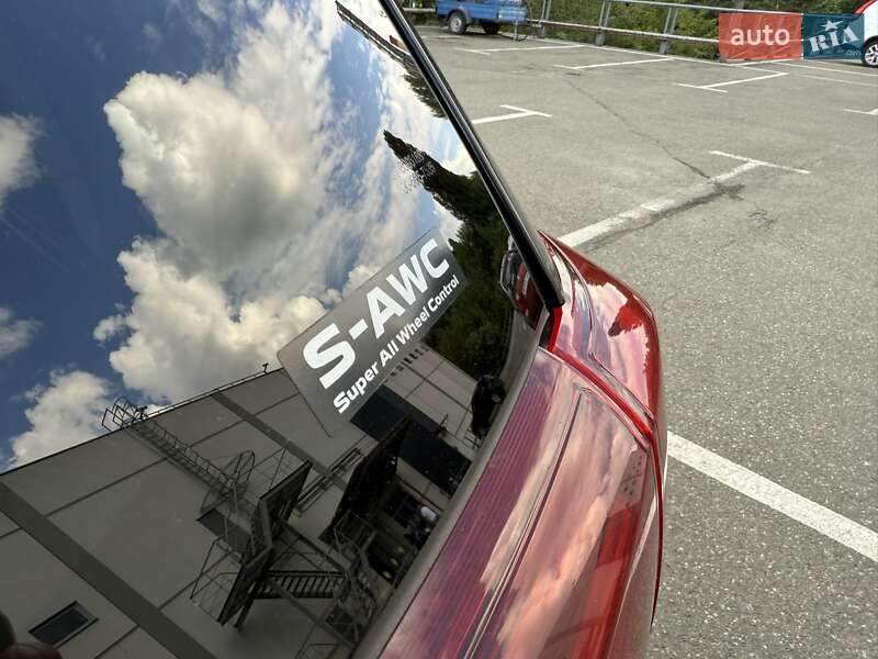 Внедорожник / Кроссовер Mitsubishi Outlander 2016 в Киеве