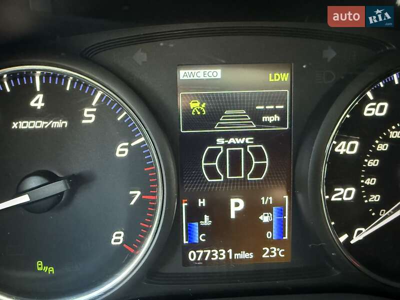 Внедорожник / Кроссовер Mitsubishi Outlander 2016 в Киеве