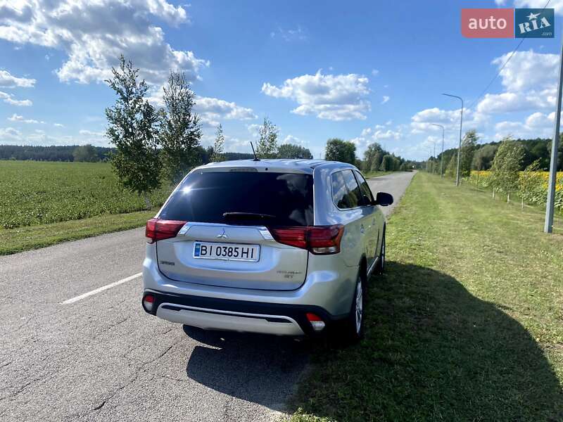 Позашляховик / Кросовер Mitsubishi Outlander 2013 в Полтаві фото 6 Позашляховик / Кросовер Mitsubishi Outlander 2013 в Полтаві