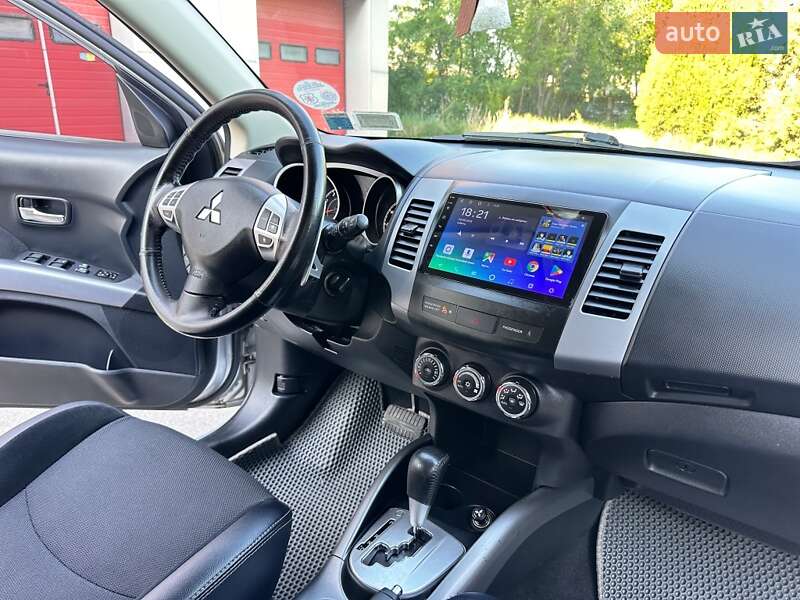 Внедорожник / Кроссовер Mitsubishi Outlander 2013 в Запорожье