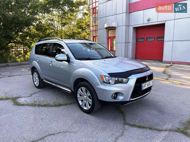 Внедорожник / Кроссовер Mitsubishi Outlander 2013 в Запорожье