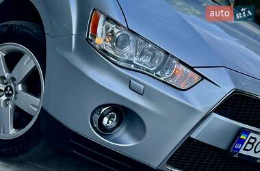 Внедорожник / Кроссовер Mitsubishi Outlander 2009 в 