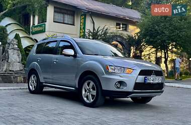 Внедорожник / Кроссовер Mitsubishi Outlander 2009 в 