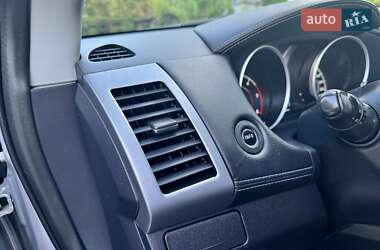 Внедорожник / Кроссовер Mitsubishi Outlander 2009 в 