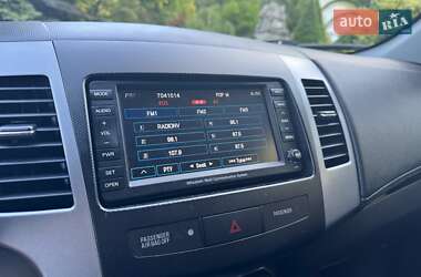 Внедорожник / Кроссовер Mitsubishi Outlander 2009 в 