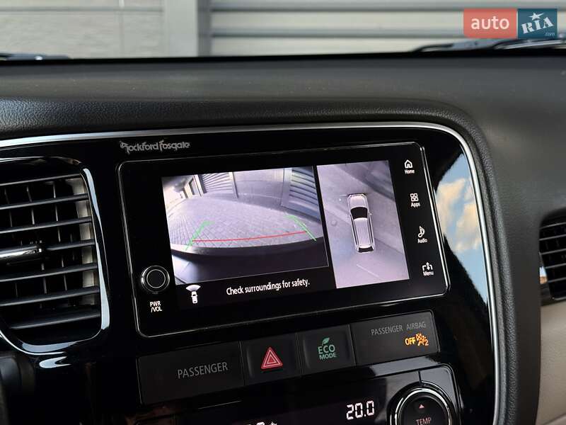 Внедорожник / Кроссовер Mitsubishi Outlander 2017 в Киеве