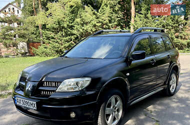 Внедорожник / Кроссовер Mitsubishi Outlander 2005 в Харькове