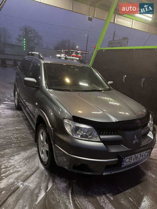 Mitsubishi Outlander 2005