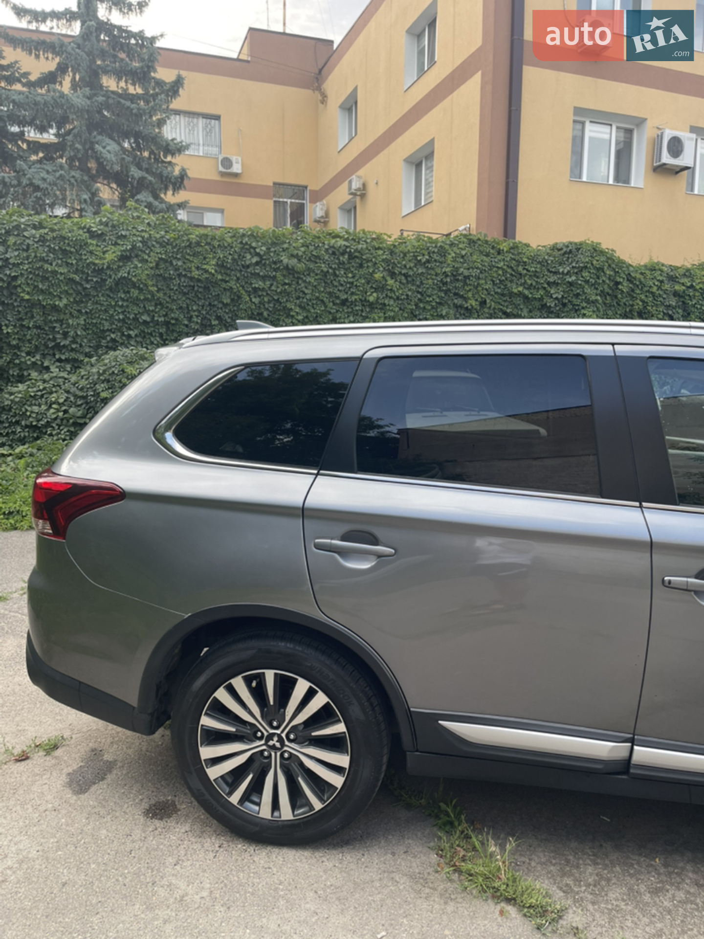 2019 Mitsubishi Outlander - мініатюра 4