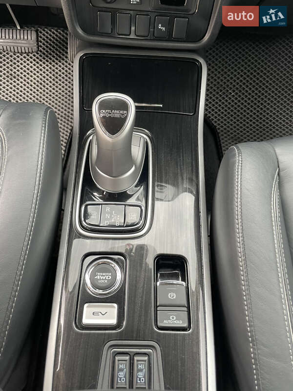 Позашляховик / Кросовер Mitsubishi Outlander 2018 в Одесі