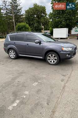 Позашляховик / Кросовер Mitsubishi Outlander 2011 в Умані