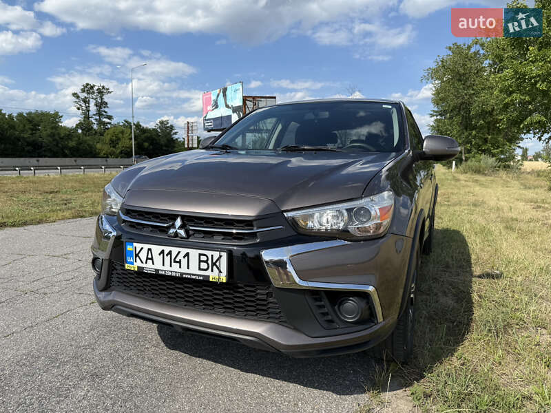 Внедорожник / Кроссовер Mitsubishi Outlander 2018 в Киеве