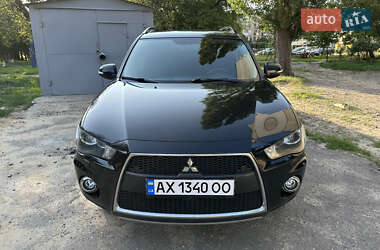 Внедорожник / Кроссовер Mitsubishi Outlander 2012 в Харькове